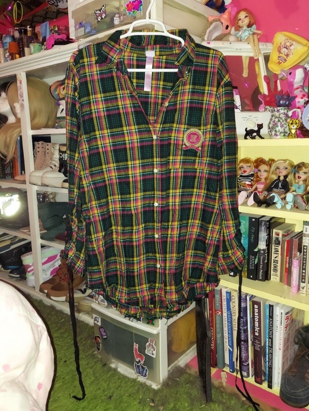 Green flannel pajama top / robe